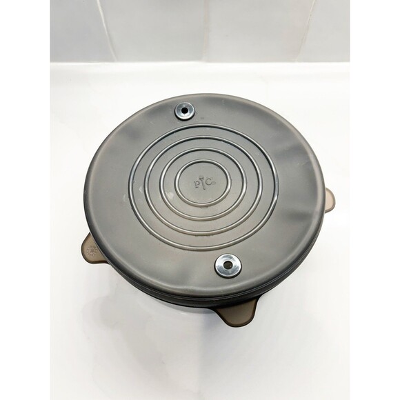 Pampered Chef 8” Quick Cooker Ceramic Pot #100043 with Silicone Lid New - Picture 1 of 4